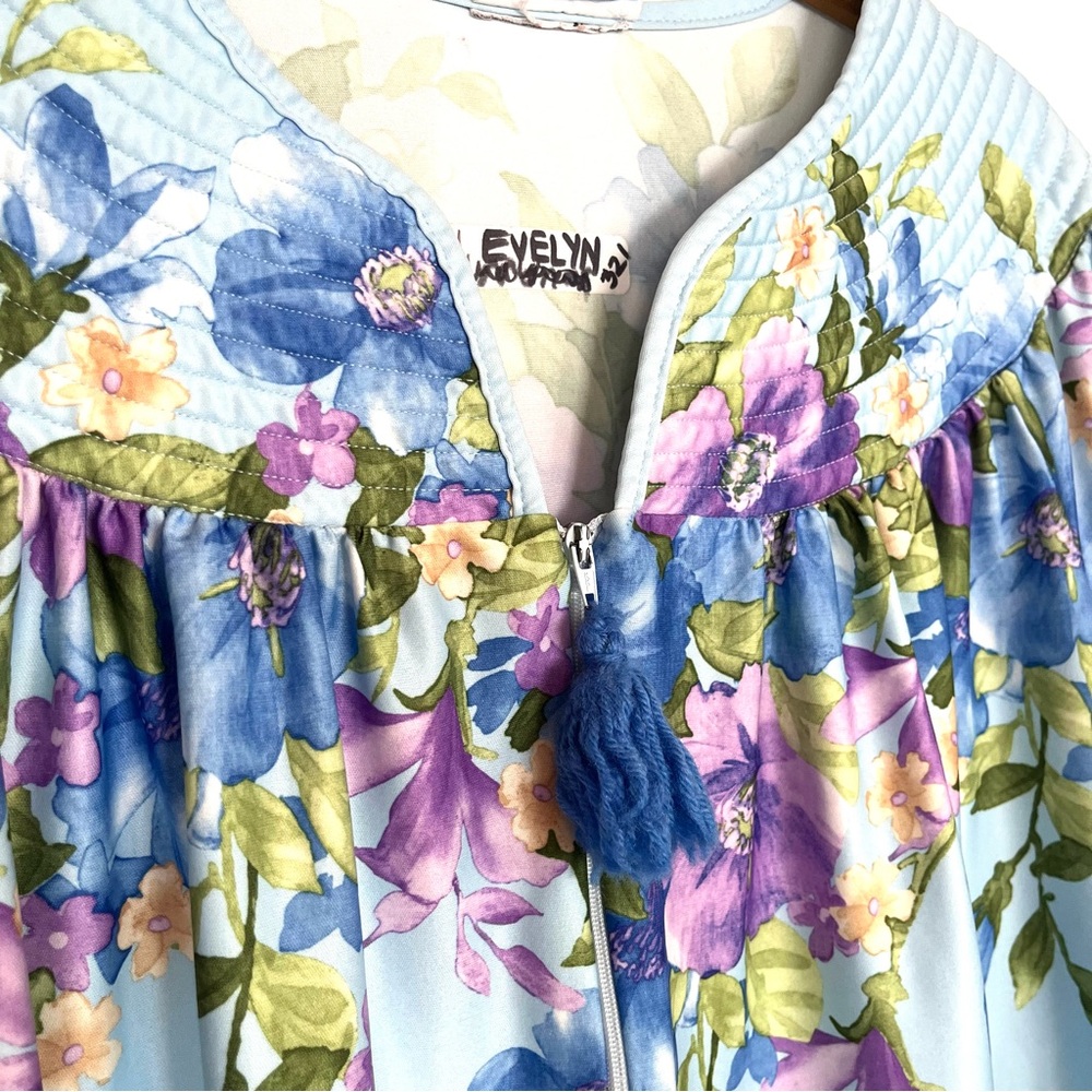 Vintage Nightgown Blue Purple Floral House Dress Zip Up Pom Pom Grandma XXl - Picture 9 of 10
